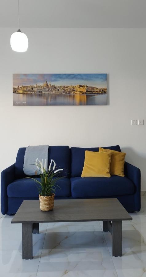 Large And Modern Apartment In The Centre Of Malta Mosta Exterior photo